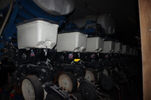 2010-KINZE-3660-64910-6
