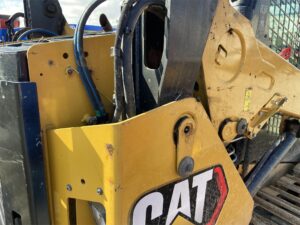 2018-CATERPILLAR-242D-73426-1
