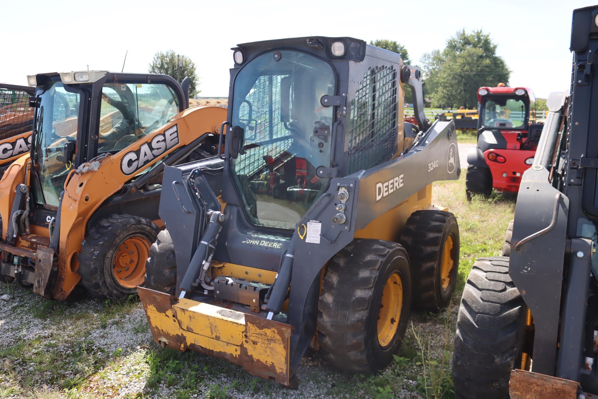 2020-DEERE-324G-77696