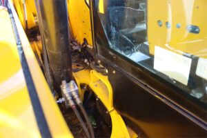 2020-JCB-505-20TC-73875-4
