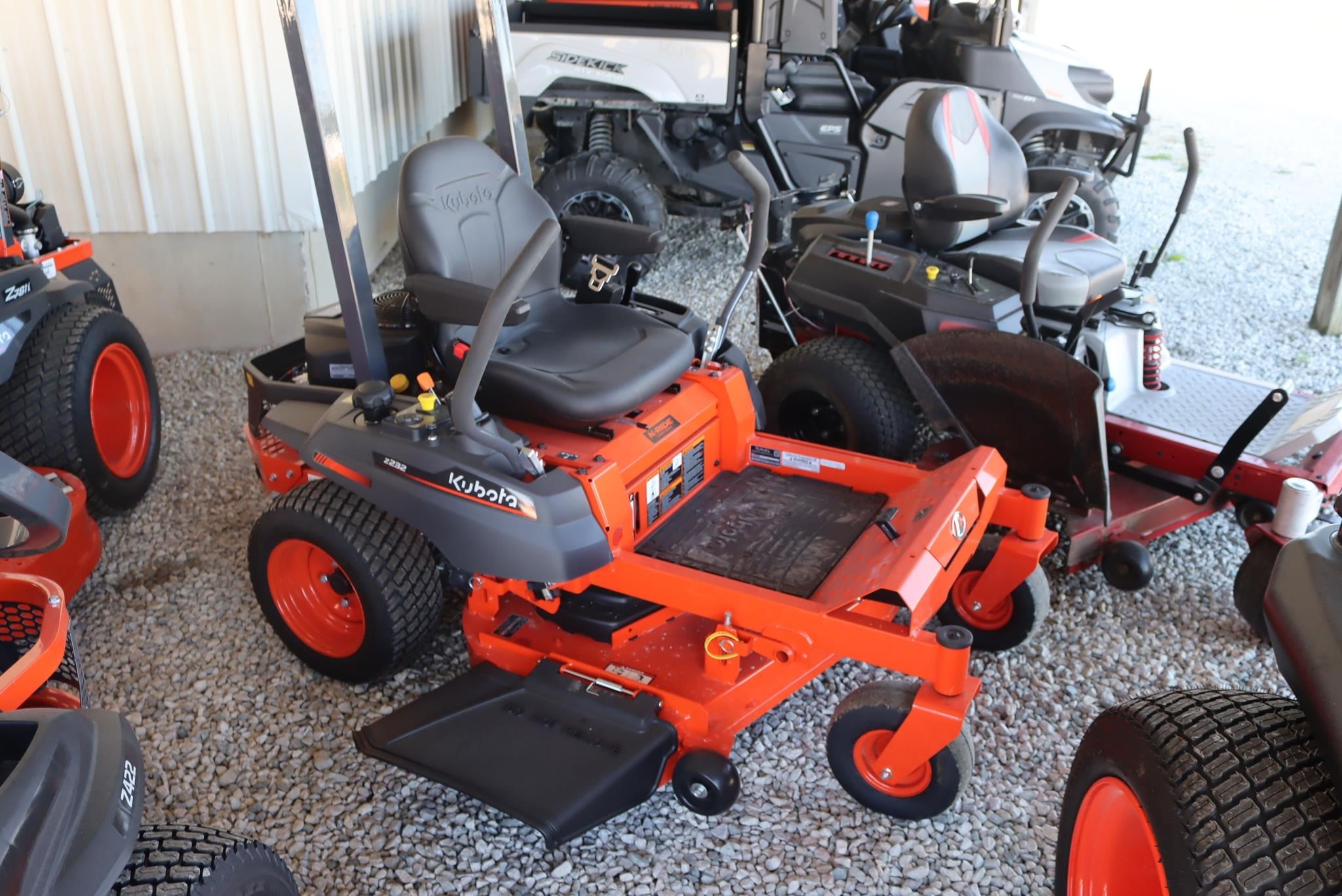 2026-KUBOTA-Z232-78815