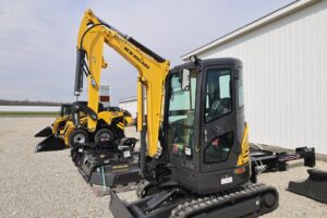 2026-NEW-HOLLAND-E26C-78113-1