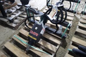 Auger-Posthole-NEW-HOLLAND-X2475-70634