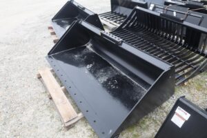Bucket-GEHL-810924-77333-1