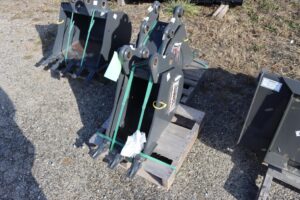 Bucket-NEW-HOLLAND-12-74484