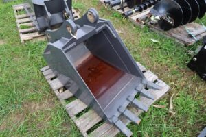 Clamshell-NEW-HOLLAND-742388-73509-1