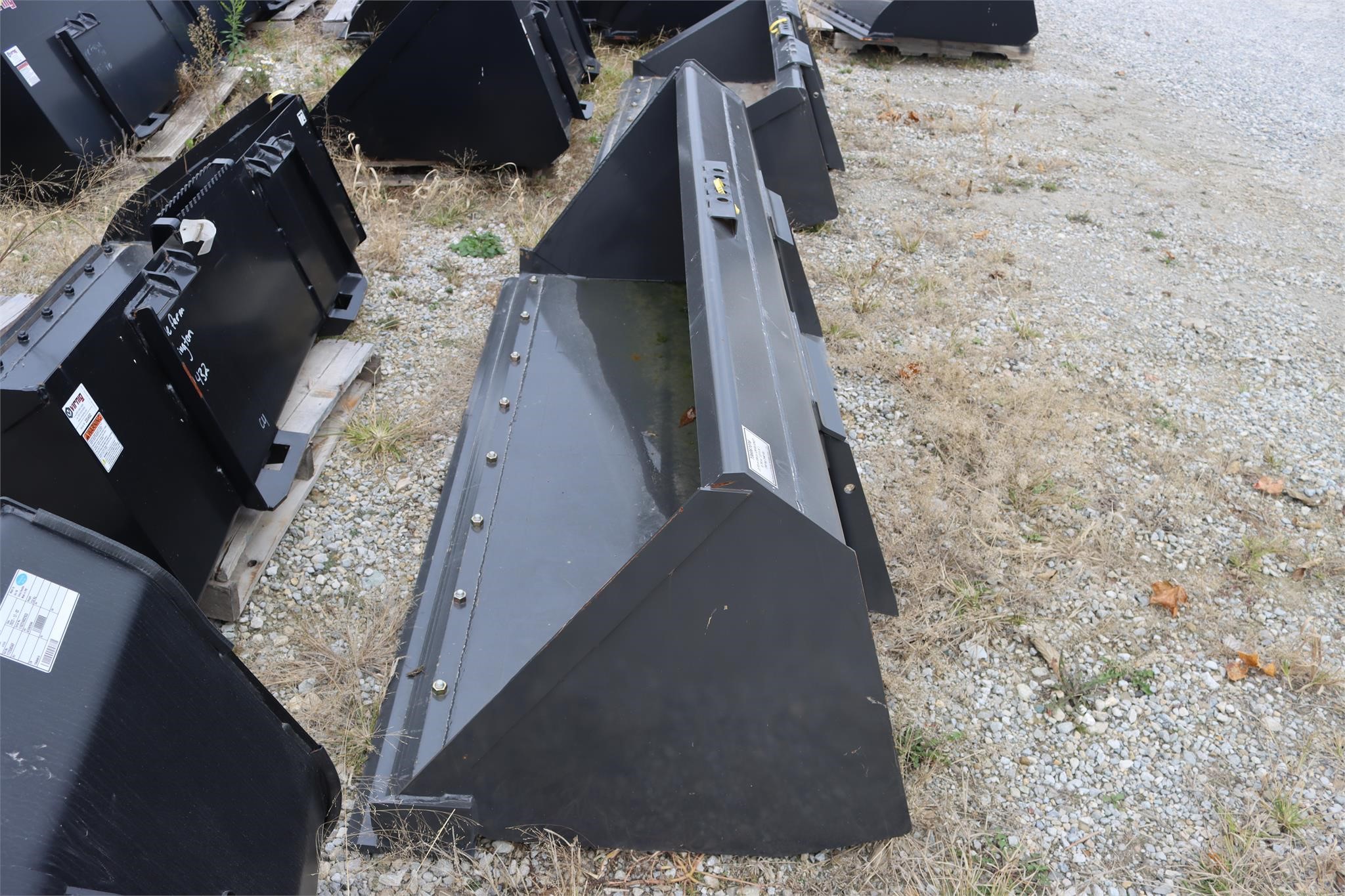 Light-Material-NEW-HOLLAND-84-LM-72058