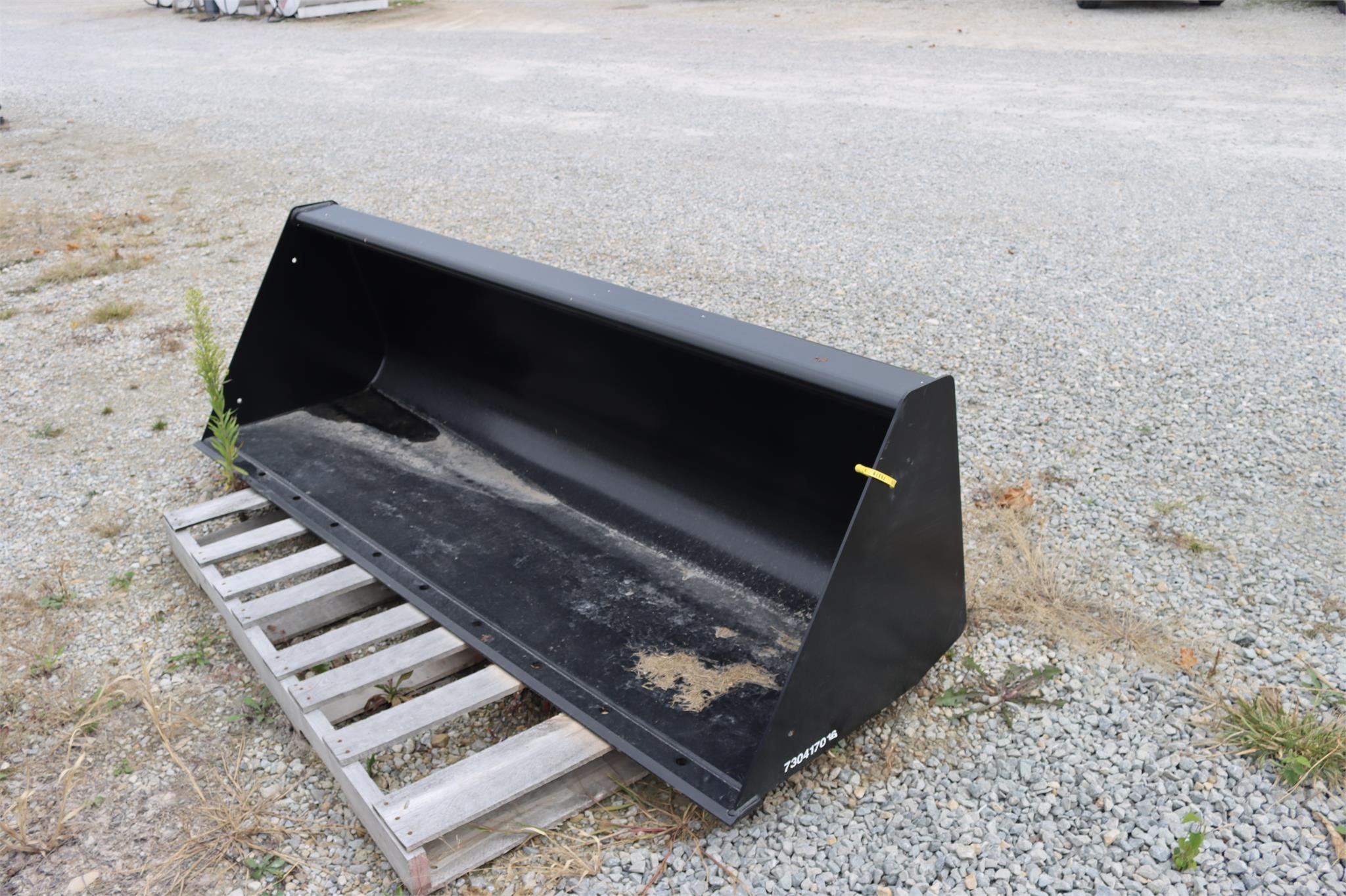 Light-Material-NEW-HOLLAND-BUCKET-83-73378