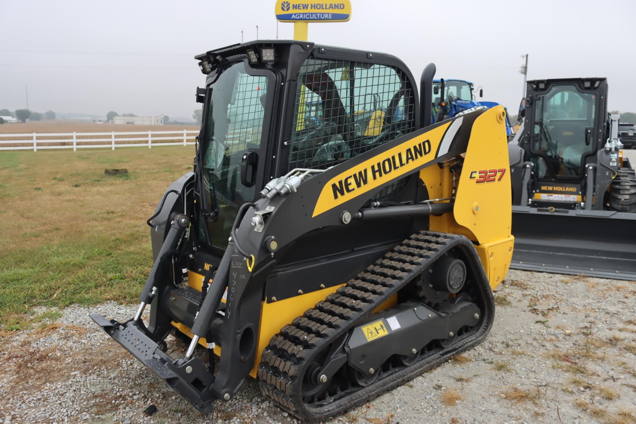 NEW-HOLLAND-C327-76796