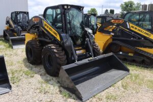 NEW-HOLLAND-L328-77104-1